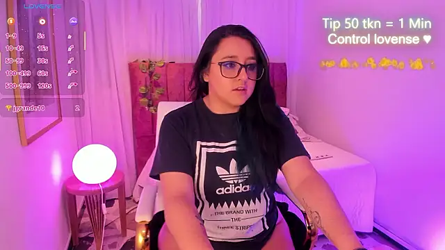 Snapshot of Cherry_blush_ chatting on 02/17/26, 09:01 Cherry blush online show from 02/17/26, 09:01