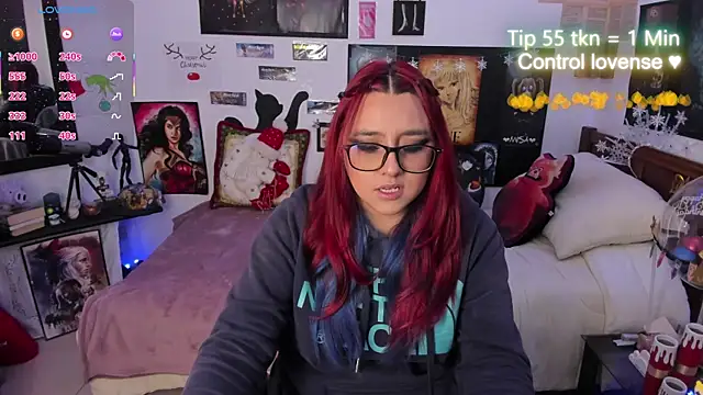 Snapshot of Cherry_blush_ chatting on 12/19/25, 09:06 Cherry blush online show from 12/19/25, 09:06