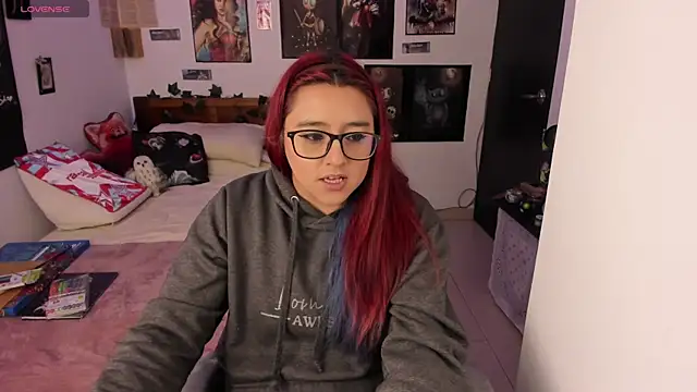 Snapshot of Cherry_blush_ chatting on 01/08/26, 09:43 Cherry blush online show from 01/08/26, 09:43