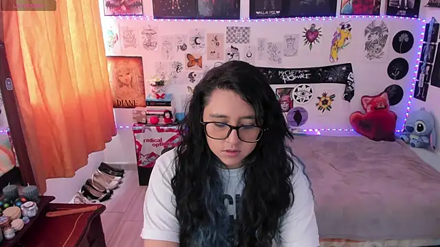 Cherry blush  online show from 05/27/26, 08:16