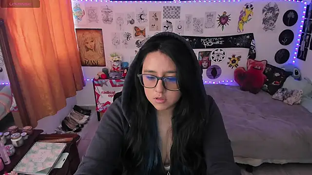 Cherry blush  online show from 04/22/26, 09:54