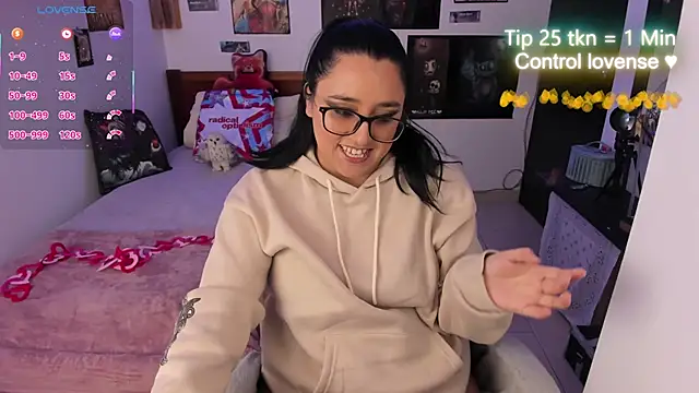 Snapshot of Cherry_blush_ chatting on 02/02/26, 11:15 Cherry blush online show from 02/02/26, 11:15