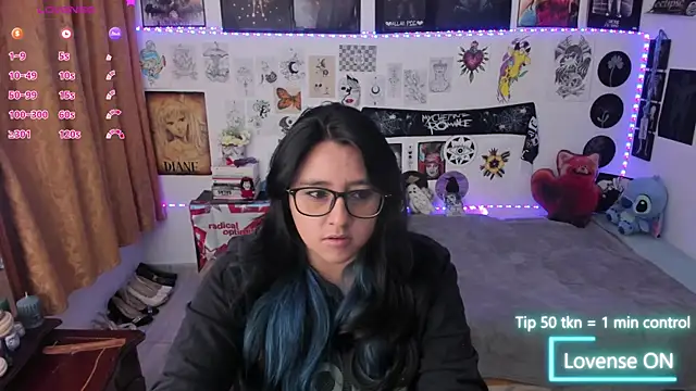 Cherry blush  online show from 05/12/26, 11:00