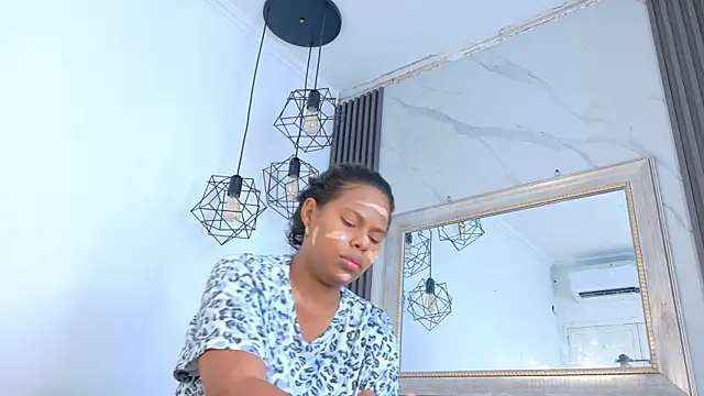 Snapshot of keyla_mejia chatting on 06/22/26, 12:02 keyla mejia online show from 06/22/26, 12:02
