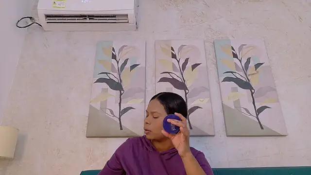 keyla mejia online show from 04/07/26, 12:18