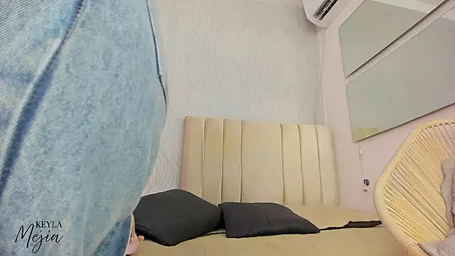 keyla mejia online show from 02/26/26, 12:05