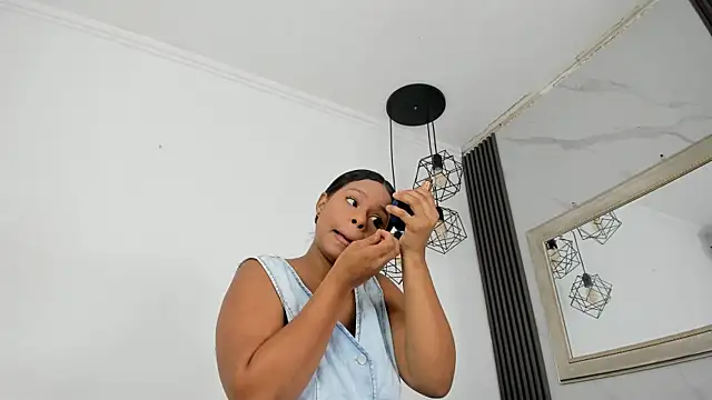 keyla mejia online show from 05/06/26, 11:58
