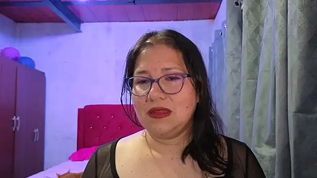 Snapshot of scarlett_widow_ chatting on 02/11/26, 03:39 scarlett widow online show from 02/11/26, 03:39