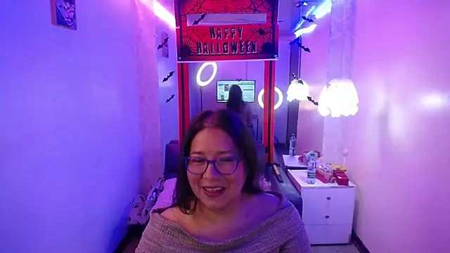 scarlett widow  online show from 10/20/25, 02:46