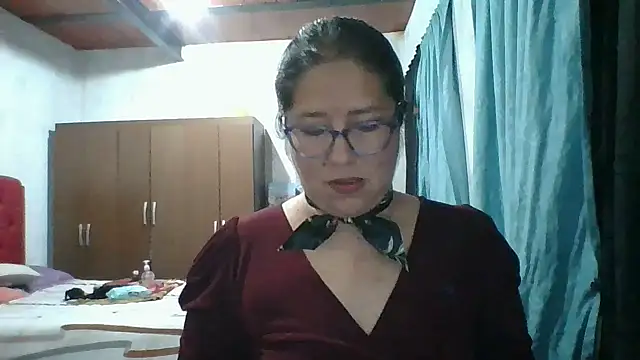 Snapshot of scarlett_widow_ chatting on 10/03/25, 03:20 scarlett widow online show from 10/03/25, 03:20