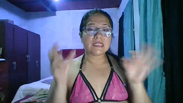 scarlett widow  online show from 11/15/25, 02:59