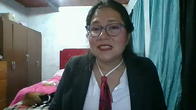 scarlett widow  online show from 11/18/25, 01:32