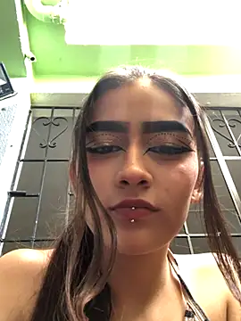 Snapshot of Karol_Yessenia chatting on 09/27/25, 03:51 Karol Yessenia online show from 09/27/25, 03:51