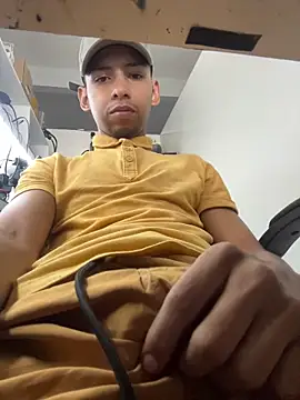 Oqui online show from 04/15/26, 06:12