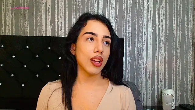 Alicee Moonn online show from 04/16/26, 06:52