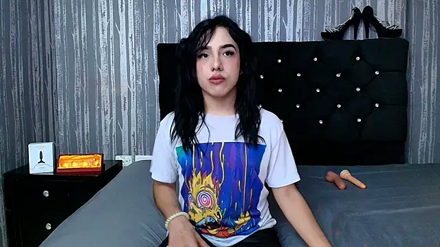 Alicee Moonn online show from 10/03/25, 07:37