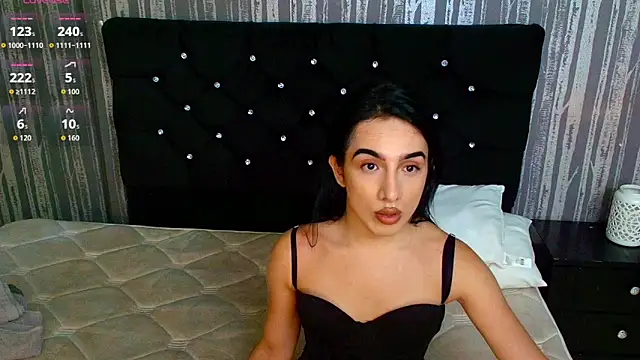 Alicee Moonn online show from 04/07/26, 06:54