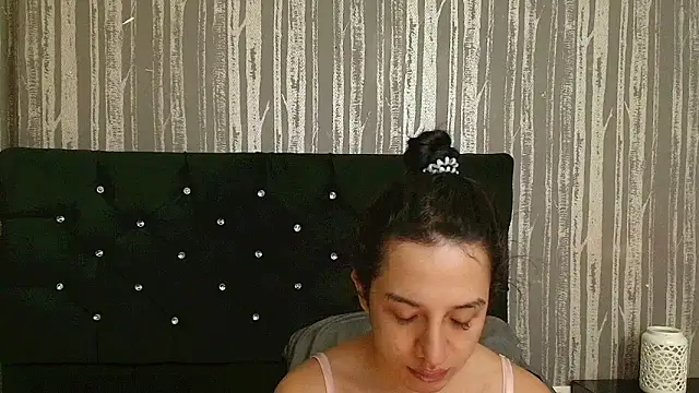 Alicee Moonn online show from 06/25/26, 07:19