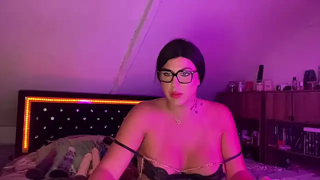 parisse trans online show from 07/24/26, 10:17