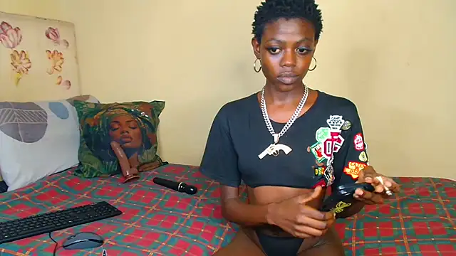 Ebony-Mistique online show from 04/23/26, 12:28