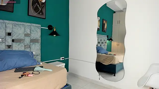 tamara lovv online show from 11/28/25, 12:16