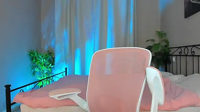 VelvetEliza online show from 04/05/26, 05:08