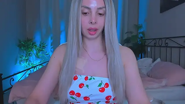 VelvetEliza online show from 05/05/26, 10:13