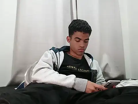 camillo beischel  online show from 10/23/25, 07:01