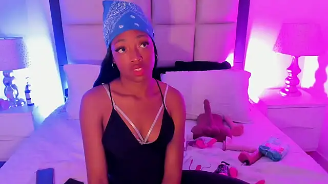 Snapshot of BiancaShermann chatting on 11/12/25, 05:28 BiancaShermann online show from 11/12/25, 05:28