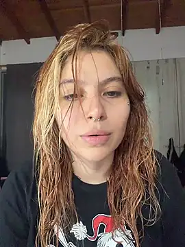 Snapshot of YunoRose_ chatting on 06/28/26, 03:13 YunoRose online show from 06/28/26, 03:13