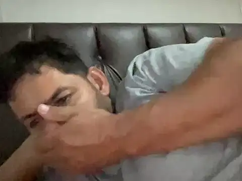 Snapshot of Almir10 chatting on 09/13/25, 12:43 Almir10 online show from 09/13/25, 12:43