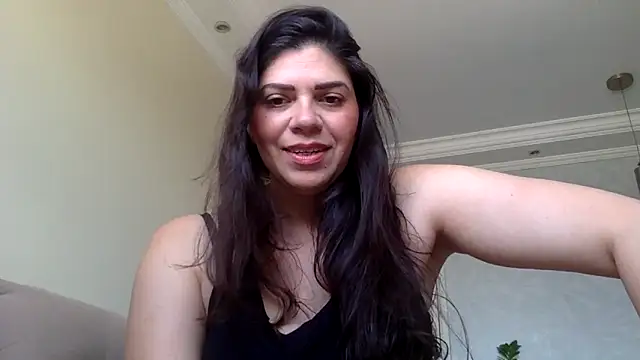 Snapshot of Melissa_Noir chatting on 10/25/25, 03:45 Melissa Noir online show from 10/25/25, 03:45