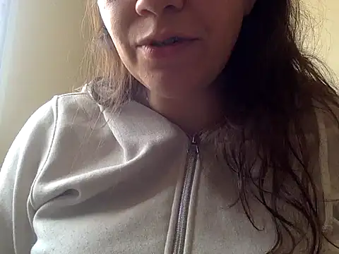 Snapshot of Melissa_Noir chatting on 10/03/25, 03:35 Melissa Noir online show from 10/03/25, 03:35