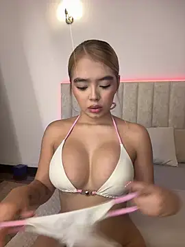 Snapshot of Mia_Roswell chatting on 07/04/26, 03:13 Mia Roswell online show from 07/04/26, 03:13