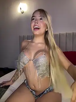 Mia Roswell online show from 04/04/26, 10:38