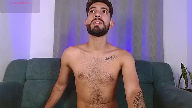 Snapshot of ReyPablo1 chatting on 10/01/25, 03:00 ReyPablo1 online show from 10/01/25, 03:00