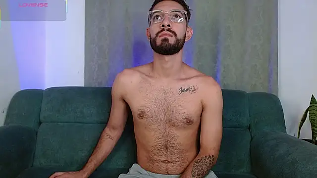 Snapshot of ReyPablo1 chatting on 09/29/25, 09:20 ReyPablo1 online show from 09/29/25, 09:20