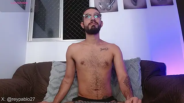 ReyPablo1 online show from 12/15/25, 01:44