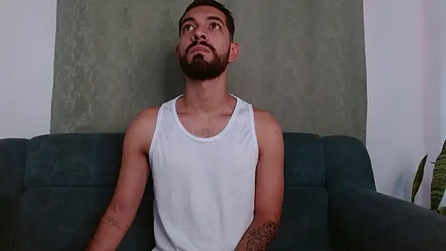 Snapshot of ReyPablo1 chatting on 09/08/25, 08:30 ReyPablo1 online show from 09/08/25, 08:30