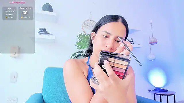 Snapshot of emily_yeon chatting on 11/21/25, 07:02 emily yeon online show from 11/21/25, 07:02