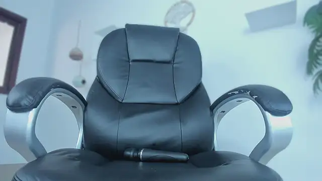 emily yeon online show from 01/31/26, 07:12