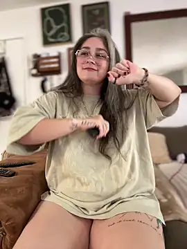 Alix Valentine online show from 04/18/26, 08:31