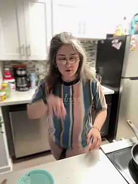 Alix Valentine online show from 03/08/26, 09:18