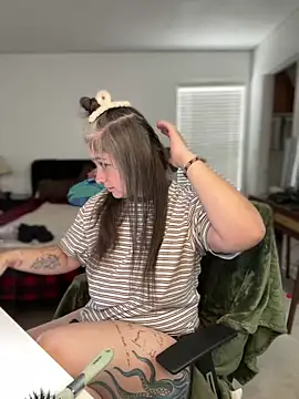 Alix Valentine online show from 04/12/26, 03:15