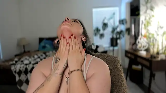 Snapshot of Alix_Valentine chatting on 10/30/25, 07:55 Alix Valentine online show from 10/30/25, 07:55