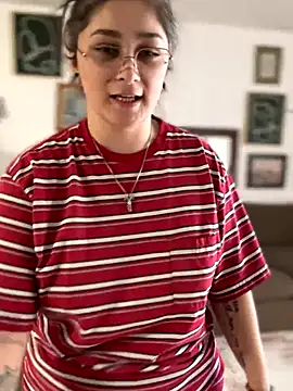 Snapshot of Alix_Valentine chatting on 10/28/25, 05:34 Alix Valentine online show from 10/28/25, 05:34