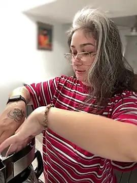 Alix Valentine online show from 03/21/26, 04:22