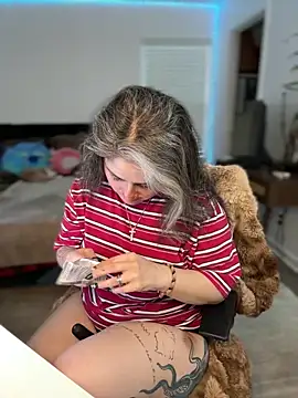 Alix Valentine online show from 03/08/26, 01:11