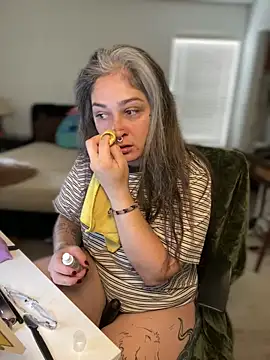 Alix Valentine online show from 04/19/26, 05:47