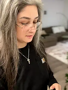 Alix Valentine online show from 09/13/25, 01:44